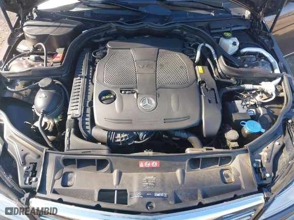 2013 Mercedes-Benz C-Class C 300 Sport with VIN WDDGF8AB1DR252908, listed as a IAAI auction lot 41853240 with 19,617 mi miles. Bid and sale history available at carsss.com. Image 10.