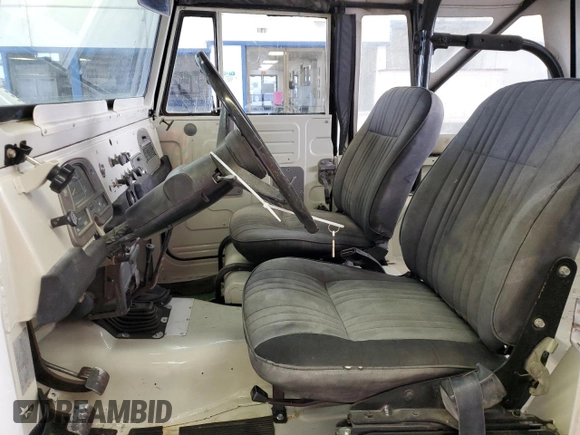 1974 Toyota Land Cruiser z VIN FJ40178981, wystawiony jako Copart lot #74798404 z przebiegiem 31 601 mil mil oraz Czysty tytuł • Clean title. Historia ofert i sprzedaży dostępna na DreamBid. Obrazek 7.