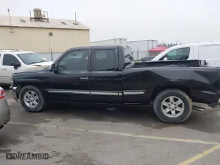 2002 GMC Sierra 1500 SLE with VIN 2GTEC19V921360232, listed as a IAAI auction lot 41112885 with 1 mi miles. Bid and sale history available at carsss.com. Image 14.