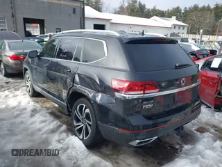 2021 Volkswagen Atlas SEL Premium z VIN 1V2TR2CA2MC588943, wystawiony jako IAAI lot #41558964 z przebiegiem 62 182 mil mil oraz . Historia ofert i sprzedaży dostępna na DreamBid. Obrazek 3.