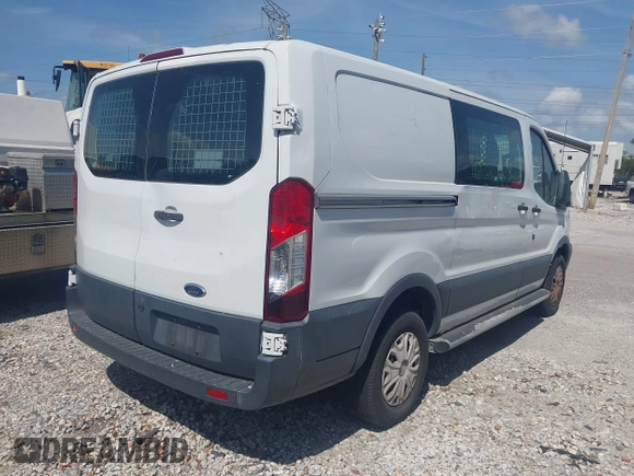 2018 Ford Transit with VIN 1FTYR1YM1JKA89833, listed as a IAAI auction lot 41833114 with 201,883 mi miles and . Bid and sale history available at DreamBid. Image 4.