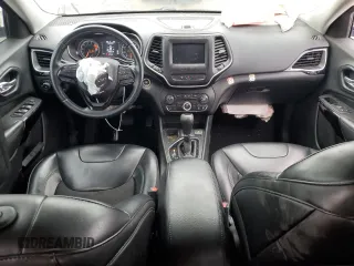 2019 Jeep Cherokee Latitude Plus with VIN 1C4PJLLX3KD300889, listed as a Copart auction lot 45118185 with 87,716 mi miles and Salvage title. Bid and sale history available at DreamBid. Image 8.