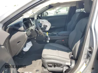 2025 Lexus RZ 300e Premium z VIN JTJABABB3SA007988, wystawiony jako Copart lot #54241965 z przebiegiem 2 633 mil mil oraz Szkoda całkowita • Salvage title. Historia ofert i sprzedaży dostępna na DreamBid. Obrazek 7.