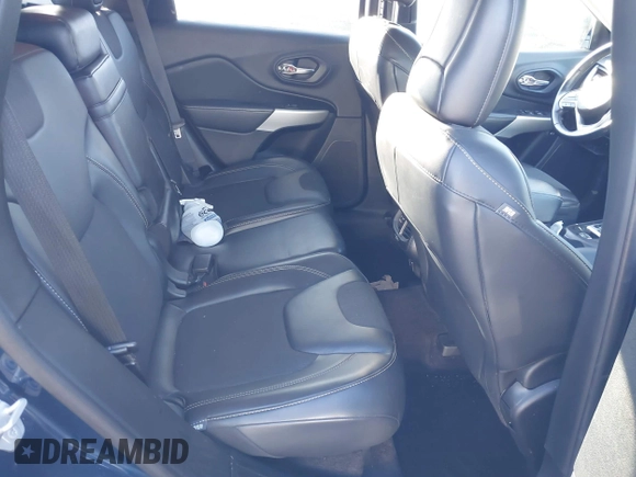 2018 Jeep Cherokee Latitude Plus with VIN 1C4PJMLX2JD545901, listed as a IAAI auction lot 41772981 with Not Provided miles. Bid and sale history available at carsss.com. Image 8.