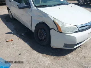 2010 Ford Focus S with VIN 1FAHP3EN4AW164831, listed as a IAAI auction lot 41976380 with 1 mi miles. Bid and sale history available at carsss.com. Image 6.