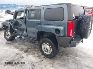 2006 Hummer H3 z VIN 5GTDN136868147291, wystawiony jako IAAI lot #41291014 z przebiegiem 35 591 mil mil oraz . Historia ofert i sprzedaży dostępna na DreamBid. Obrazek 3.
