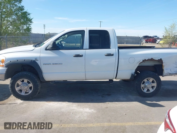 2006 Dodge 2500 SLT with VIN 1D7KS28C56J140678, listed as a IAAI auction lot 42027518 with 241,266 mi miles. Bid and sale history available at carsss.com. Image 14.