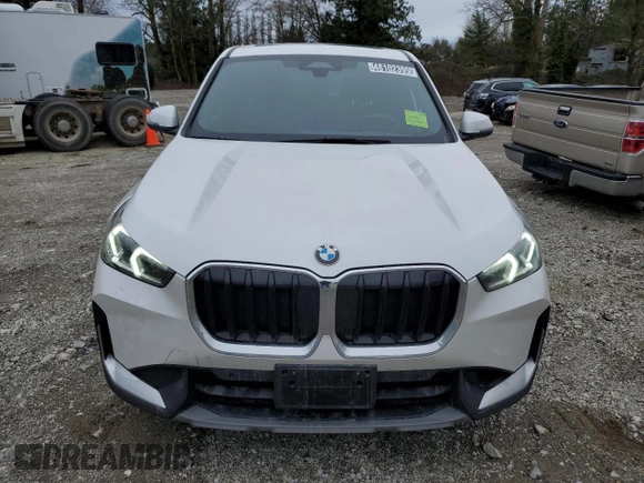 2024 BMW X1 xDrive28i with VIN WBX73EF02R5Z35243, listed as a Copart auction lot 48102395 with 26,094 mi miles and Clean Title. Bid and sale history available at carsss.com. Image 5.