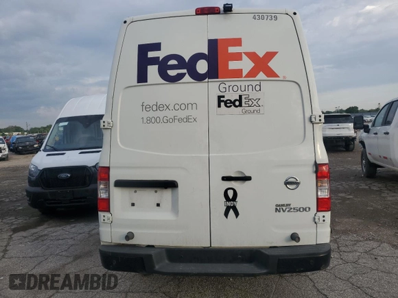 2020 Nissan NV Cargo S z VIN 1N6BF0LY9LN803984, wystawiony jako Copart lot #55588715 z przebiegiem 156 488 mil mil oraz Szkoda całkowita • Salvage title. Historia ofert i sprzedaży dostępna na DreamBid. Obrazek 6.