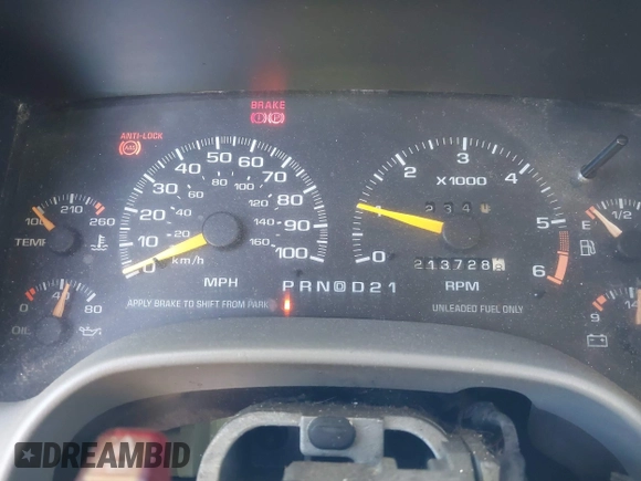 1996 GMC Jimmy SL z VIN 1GKDT13W6T2505181, wystawiony jako IAAI lot #41392669 z przebiegiem 213 728 mil mil oraz . Historia ofert i sprzedaży dostępna na DreamBid. Obrazek 7.