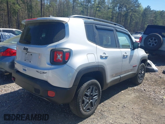 2018 Jeep Renegade Trailhawk with VIN ZACCJBCB0JPG81047, listed as a IAAI auction lot 41847353 with 72,136 mi miles. Bid and sale history available at carsss.com. Image 4.