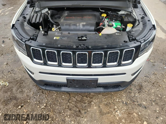 2018 Jeep Compass Latitude z VIN 3C4NJDBB2JT180742, wystawiony jako Copart lot #62355465 z przebiegiem 63 603 mil mil oraz Czysty tytuł • Clean title. Historia ofert i sprzedaży dostępna na DreamBid. Obrazek 12.