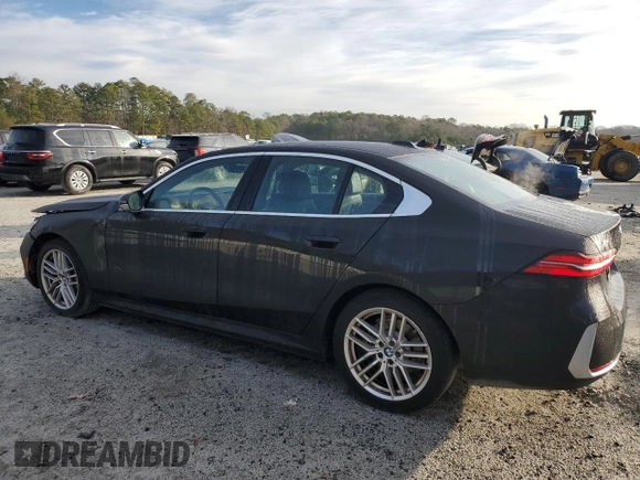 2024 BMW 5 Series 530i xDrive with VIN WBA53FJ05RCS54231, listed as a Copart auction lot 86781334 with 10,840 mi miles and Clean Title. Bid and sale history available at carsss.com. Image 2.