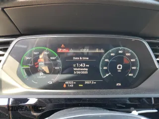 2019 Audi e-tron Premium Plus with VIN WA1LABGE6KB014901, listed as a Copart auction lot 50910225 with 46,322 mi miles and Salvage title. Bid and sale history available at DreamBid. Image 9.