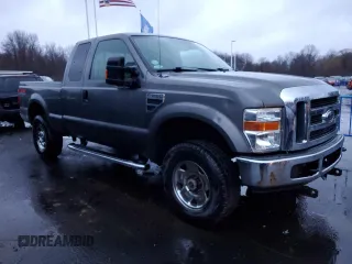 2008 Ford Super Duty F-250 SRW XL with VIN 1FTSX21588EB73614, listed as a Copart auction lot 84438274 with 87,240 mi miles and Clean Title. Bid and sale history available at carsss.com. Image 4.