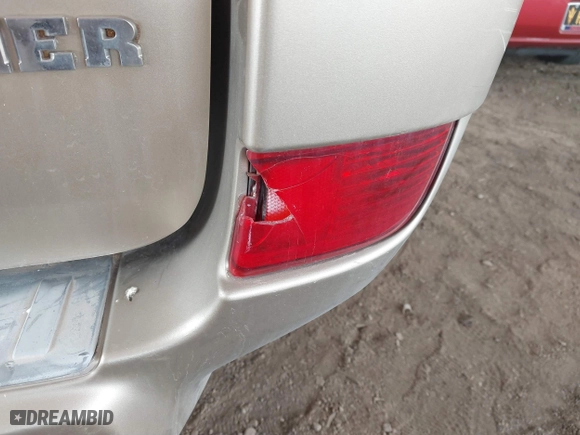 2004 Toyota 4Runner SR5 with VIN JTEZU14R740029118, listed as a IAAI auction lot 41897726 with 271,302 mi miles. Bid and sale history available at carsss.com. Image 6.