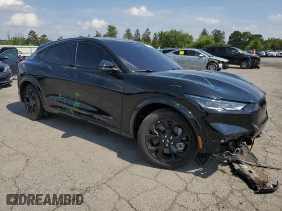 2023 Ford Mustang Mach-E Premium z VIN 3FMTK3SU7PMA64788, wystawiony jako Copart lot #60277685 z przebiegiem 13 837 mil mil oraz Szkoda całkowita • Salvage title. Historia ofert i sprzedaży dostępna na DreamBid. Obrazek 4.
