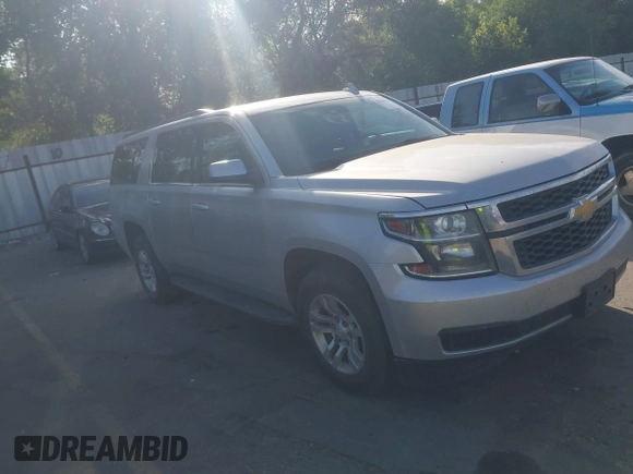 2016 Chevrolet Suburban LT z VIN 1GNSKHKC5GR281539, wystawiony jako IAAI lot #42500552 z przebiegiem 244 064 mil mil oraz . Historia ofert i sprzedaży dostępna na DreamBid. Obrazek 1.