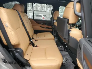 2023 Lexus LX 600 Luxury z VIN JTJGB7CX9P4037333, wystawiony jako Copart lot #38192374 z przebiegiem 1 723 mil mil oraz . Historia ofert i sprzedaży dostępna na DreamBid. Obrazek 11.