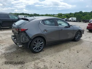 2019 Mazda 3 with VIN JM1BPALM2K1109808, listed as a Copart auction lot 61675735 with 80,746 mi miles and Salvage title. Bid and sale history available at DreamBid. Image 3.