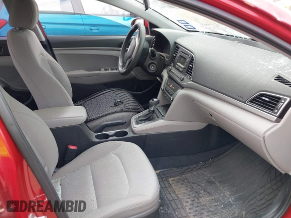 2017 Hyundai Elantra SE z VIN 5NPD74LF8HH209490, wystawiony jako IAAI lot #42016444 z przebiegiem 80 923 mil mil oraz . Historia ofert i sprzedaży dostępna na DreamBid. Obrazek 5.