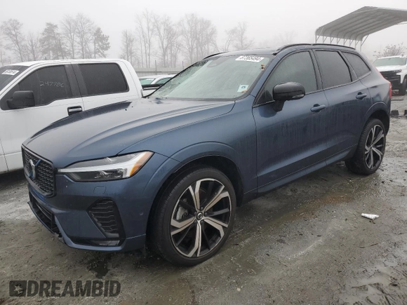 2023 Volvo XC60 Ultimate Dark Theme z VIN YV4L12RX1P1217242, wystawiony jako Copart lot #87365494 z przebiegiem 29 699 mil mil oraz Szkoda całkowita • Salvage title. Historia ofert i sprzedaży dostępna na DreamBid. Obrazek 1.