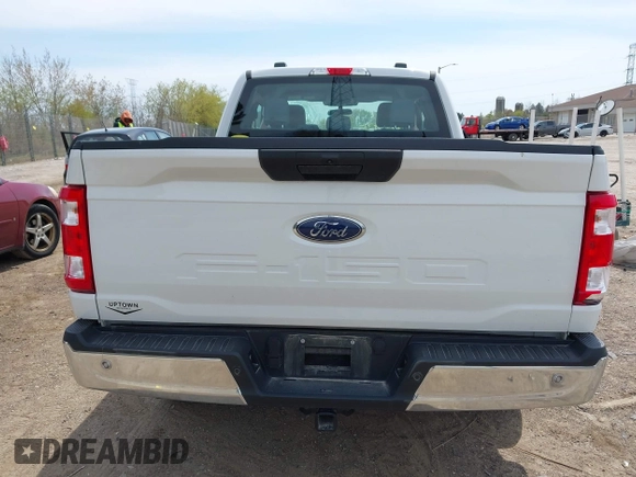 2022 Ford F-150 XL z VIN 1FTEX1EB8NKF26762, wystawiony jako IAAI lot #42217335 z przebiegiem 40 226 mil mil oraz . Historia ofert i sprzedaży dostępna na DreamBid. Obrazek 16.