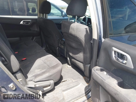 2013 Nissan Pathfinder SV with VIN 5N1AR2MN8DC626925, listed as a IAAI auction lot 42074666 with 213,966 mi miles. Bid and sale history available at carsss.com. Image 8.