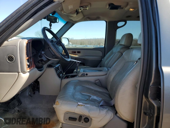 2001 Chevrolet Suburban LT z VIN 3GNFK16T51G104094, wystawiony jako Copart lot #47495315 z przebiegiem 240 554 mil mil oraz Czysty tytuł • Clean title. Historia ofert i sprzedaży dostępna na DreamBid. Obrazek 7.