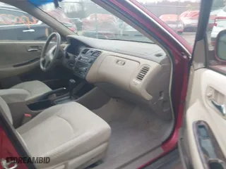 2002 Honda Accord Sdn SE with VIN 1HGCG66852A138074, listed as a IAAI auction lot 42032100 with 245,688 mi miles. Bid and sale history available at carsss.com. Image 5.