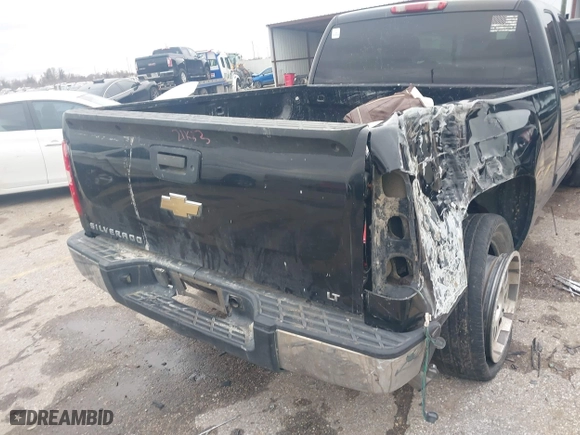 2007 Chevrolet Silverado 1500 Work Truck with VIN 1GCEC19C67Z509399, listed as a IAAI auction lot 41265865 with 324,438 mi miles. Bid and sale history available at carsss.com. Image 20.