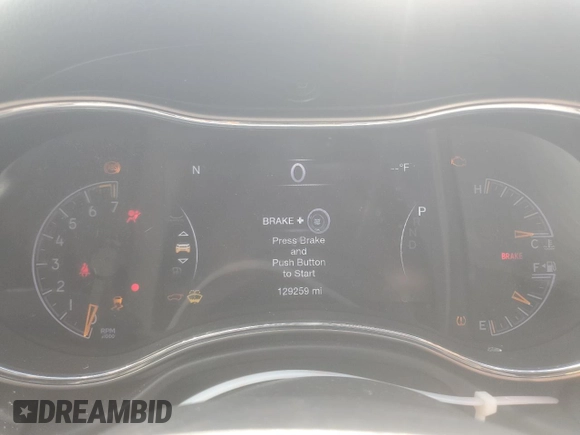 2020 Jeep Grand Cherokee Laredo E с VIN 1C4RJEAG1LC278499, выставлен на аукционе Copart как лот 57906995 с пробегом 129 259 миль миль и Списание • Salvage title. История ставок и продаж доступна на DreamBid. Изображение 9.