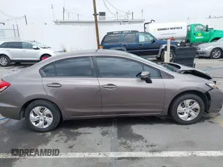 2014 Honda Civic LX z VIN 19XFB2F50EE228680, wystawiony jako IAAI lot #42164150 z przebiegiem 126 858 mil mil oraz . Historia ofert i sprzedaży dostępna na DreamBid. Obrazek 13.