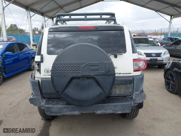 2014 Toyota FJ Cruiser with VIN JTEBU4BF7EK177741, listed as a IAAI auction lot 41871477 with 195,262 mi miles. Bid and sale history available at carsss.com. Image 17.