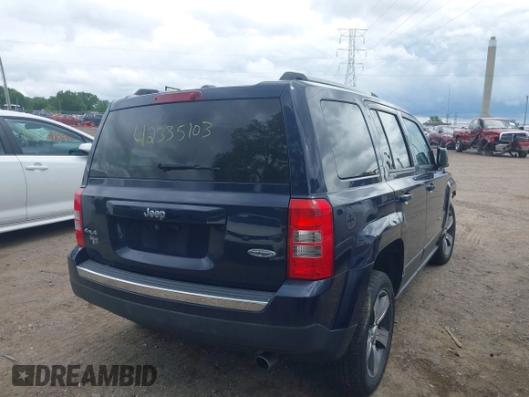 2016 Jeep Patriot Latitude z VIN 1C4NJRFB6GD500649, wystawiony jako IAAI lot #42335103 z przebiegiem 52 742 mil mil oraz . Historia ofert i sprzedaży dostępna na DreamBid. Obrazek 4.