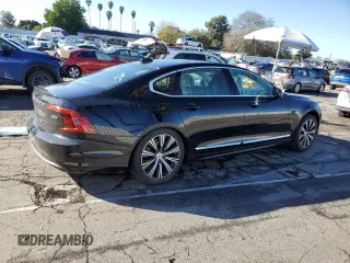 2023 Volvo S90 Plus z VIN LVY062MN0PP351307, wystawiony jako Copart lot #40932624 z przebiegiem 6 018 mil mil oraz . Historia ofert i sprzedaży dostępna na DreamBid. Obrazek 3.