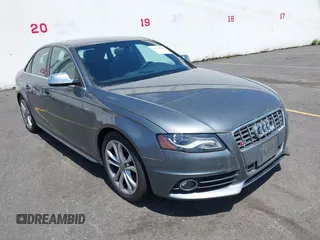 2012 Audi S4 Premium Plus z VIN WAUBGAFL8CA095284, wystawiony jako IAAI lot #42334005 z przebiegiem 202 103 mil mil oraz . Historia ofert i sprzedaży dostępna na DreamBid. Obrazek 1.