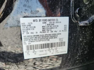 2023 Ford Explorer XLT with VIN 1FMSK7DH9PGC37708, listed as a Copart auction lot 60152715 with 17,697 mi miles and Salvage title. Bid and sale history available at DreamBid. Image 13.