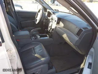 2007 Jeep Grand Cherokee Laredo with VIN 1J8GR48K37C525797, listed as a IAAI auction lot 41929118 with 244,092 mi miles. Bid and sale history available at carsss.com. Image 5.