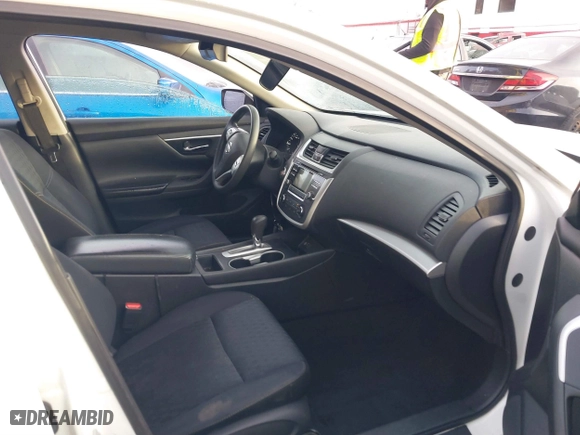 2017 Nissan Altima 2.5 SR with VIN 1N4AL3AP9HC207950, listed as a IAAI auction lot 40754028 with 104,981 mi miles. Bid and sale history available at carsss.com. Image 5.
