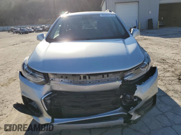2019 Chevrolet Trax LT z VIN 3GNCJLSB4KL389877, wystawiony jako Copart lot #45202175 z przebiegiem 35 394 mil mil oraz Szkoda całkowita • Salvage title. Historia ofert i sprzedaży dostępna na DreamBid. Obrazek 5.