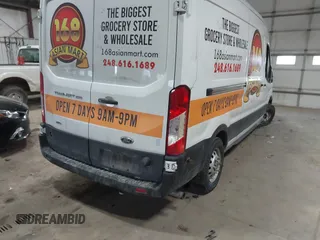 2020 Ford Transit Cargo z VIN 1FTBR2C81LKA68599, wystawiony jako IAAI lot #41381157 z przebiegiem 63 382 mil mil oraz . Historia ofert i sprzedaży dostępna na DreamBid. Obrazek 4.