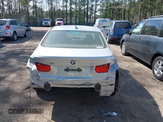 2015 BMW 3 Series 320i xDrive с VIN WBA3C3G57FNS74828, выставлен на аукционе IAAI как лот 41920253 с пробегом 72 521 миль миль и . История ставок и продаж доступна на DreamBid. Изображение 17.