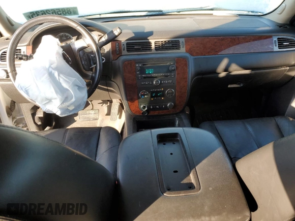 2014 Chevrolet Suburban LT with VIN 1GNSKJE74ER193634, listed as a Copart auction lot 88562635 with 163,436 mi miles and Salvage Title. Bid and sale history available at carsss.com. Image 8.