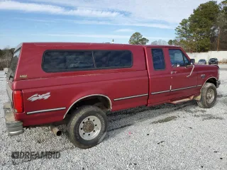 1995 Ford F-250 with VIN 1FTHX26F2SKB35610, listed as a Copart auction lot 86557964 with 0 mi miles and Salvage Title. Bid and sale history available at carsss.com. Image 3.