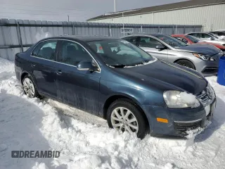 2010 Volkswagen Jetta z VIN 3VWHX7AJ3AM134849, wystawiony jako Copart lot #44730325 z przebiegiem 316 740 mil mil oraz Czysty tytuł • Clean title. Historia ofert i sprzedaży dostępna na DreamBid. Obrazek 4.