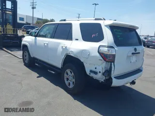 2024 Toyota 4Runner SR5 Premium with VIN JTENU5JR4R6243479, listed as a IAAI auction lot 42068243 with 17,533 mi miles. Bid and sale history available at carsss.com. Image 3.