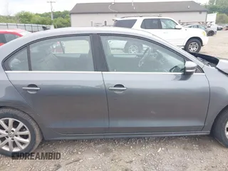 2013 Volkswagen Jetta SE with VIN 3VWDX7AJ7DM426720, listed as a IAAI auction lot 42366632 with 142,318 mi miles and . Bid and sale history available at DreamBid. Image 13.