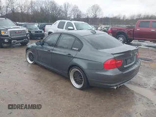 2010 BMW 3 Series 328i with VIN WBAPH7G54ANM50995, listed as a IAAI auction lot 41576910 with Not Provided miles and . Bid and sale history available at carsss.com. Image 3.