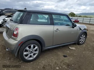 2009 MINI Cooper Hardtop with VIN WMWMF33559TW70189, listed as a Copart auction lot 51461365 with 146,700 mi miles and Salvage Title. Bid and sale history available at carsss.com. Image 3.